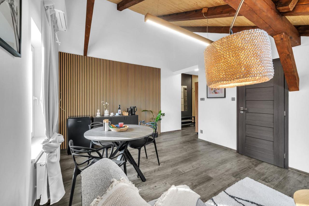 Hotel U Krale Jiriho Stráž pod Ralskem Bagian luar foto