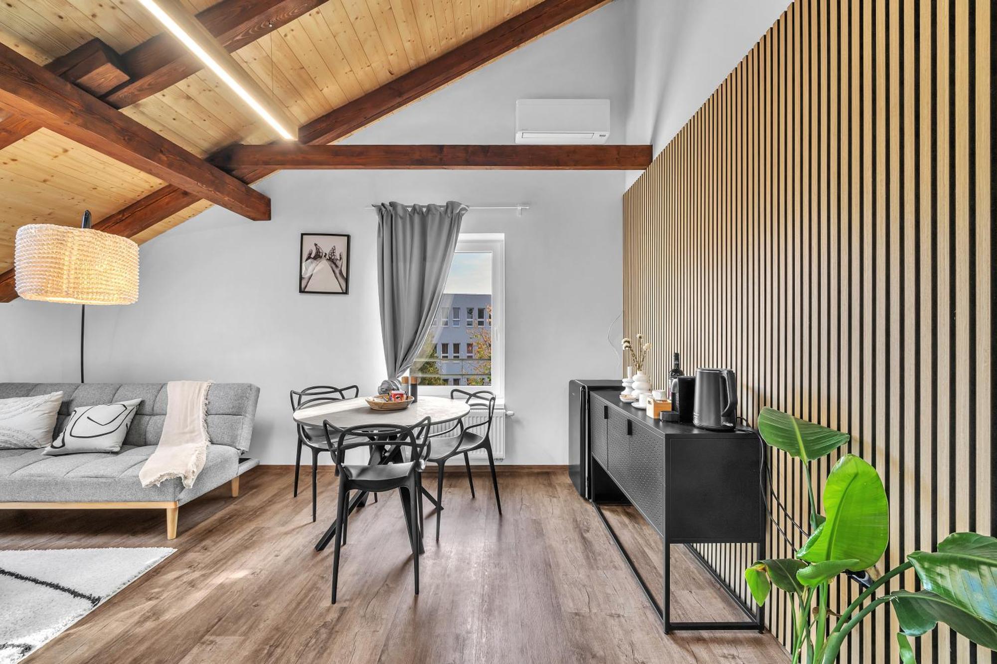 Hotel U Krale Jiriho Stráž pod Ralskem Bagian luar foto